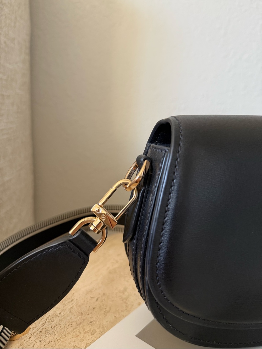 Michael Kors Black Leather Shoulder Bag Wide Strap Gold Hardware NWT - Picture 2 of 14